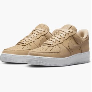 Nike Tan and White Women's Sneakers